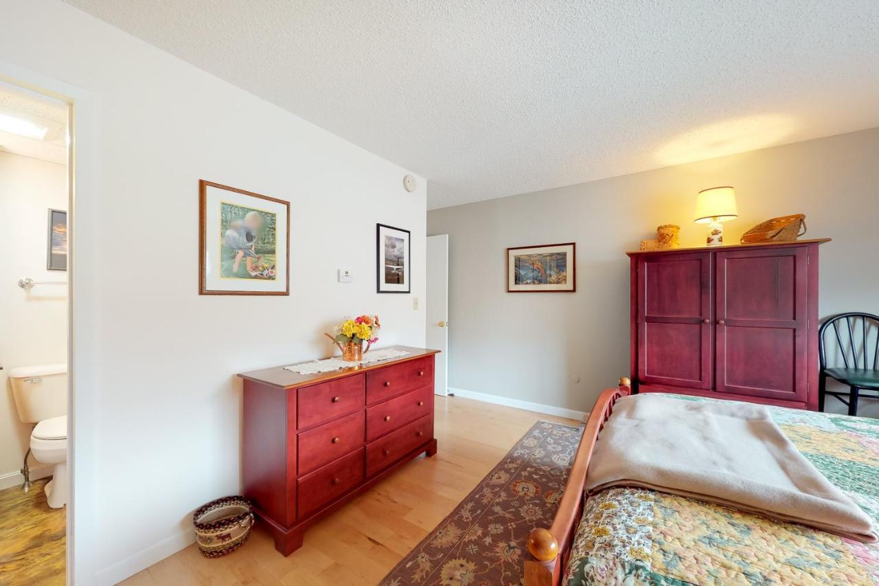 Squaw Village Condo Greenville Room photo